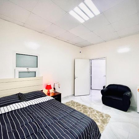 Private 2Bedroom Villa With T&B And Kitchenette Near Abu Dhabi International Airport Exterior photo