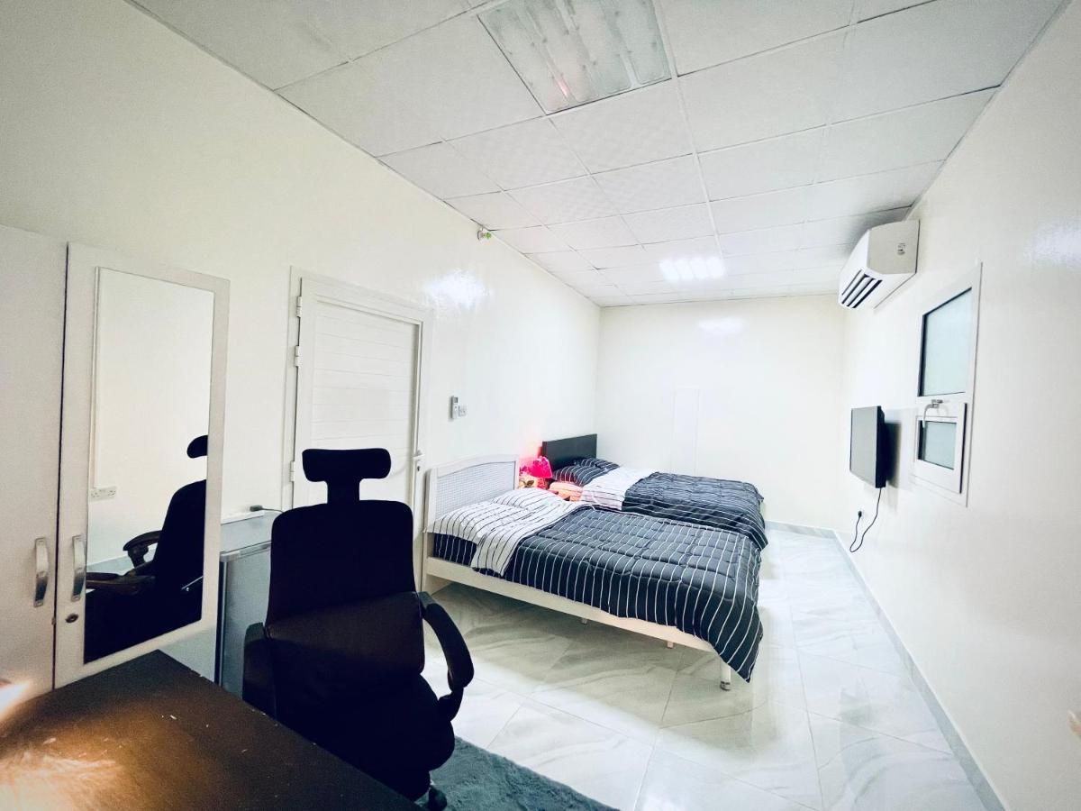 Private 2Bedroom Villa With T&B And Kitchenette Near Abu Dhabi International Airport Exterior photo
