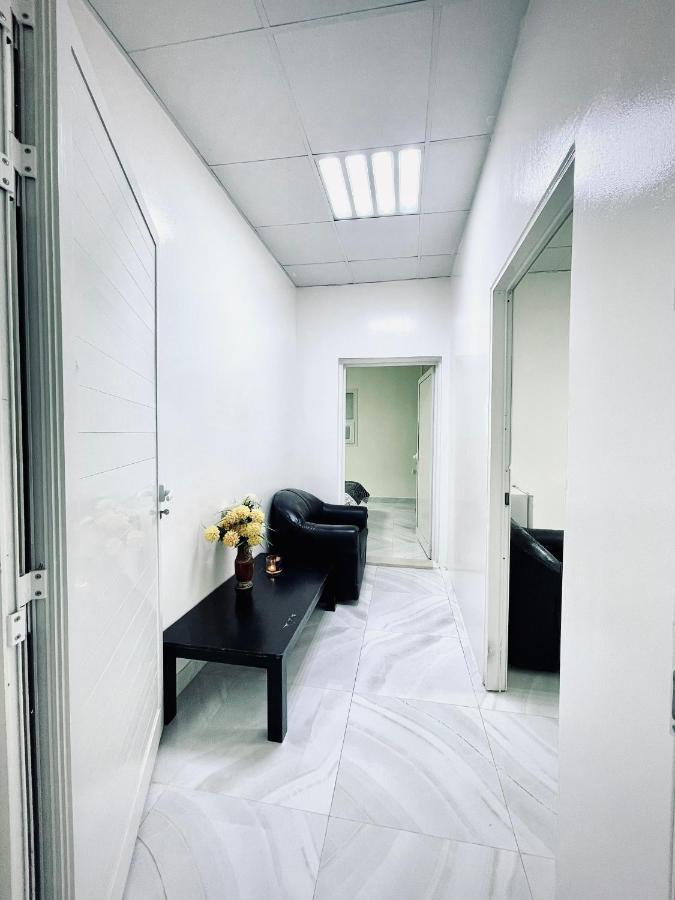 Private 2Bedroom Villa With T&B And Kitchenette Near Abu Dhabi International Airport Exterior photo